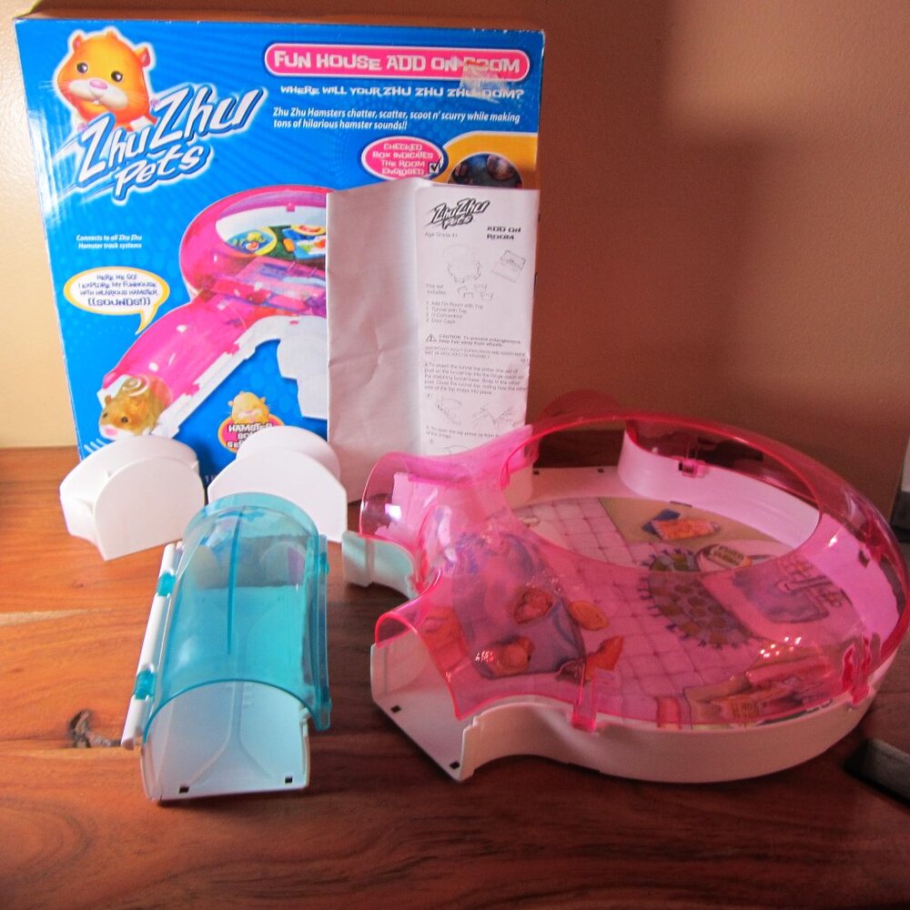 4 for $40 - zhu zhu pets fun house add on the movie room cepia (W5424)